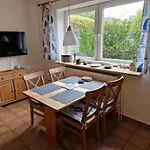 아파트 Steuerbord